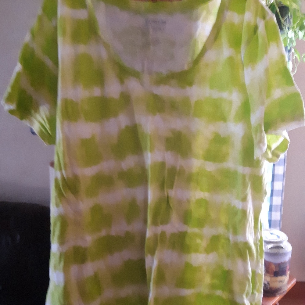 Womens tee